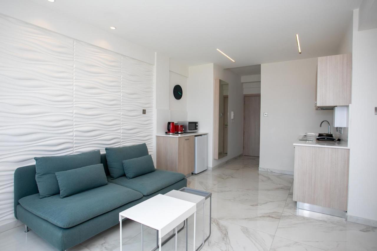 Les Palmiers Sunorama Beach Apartments Larnaca Extérieur photo