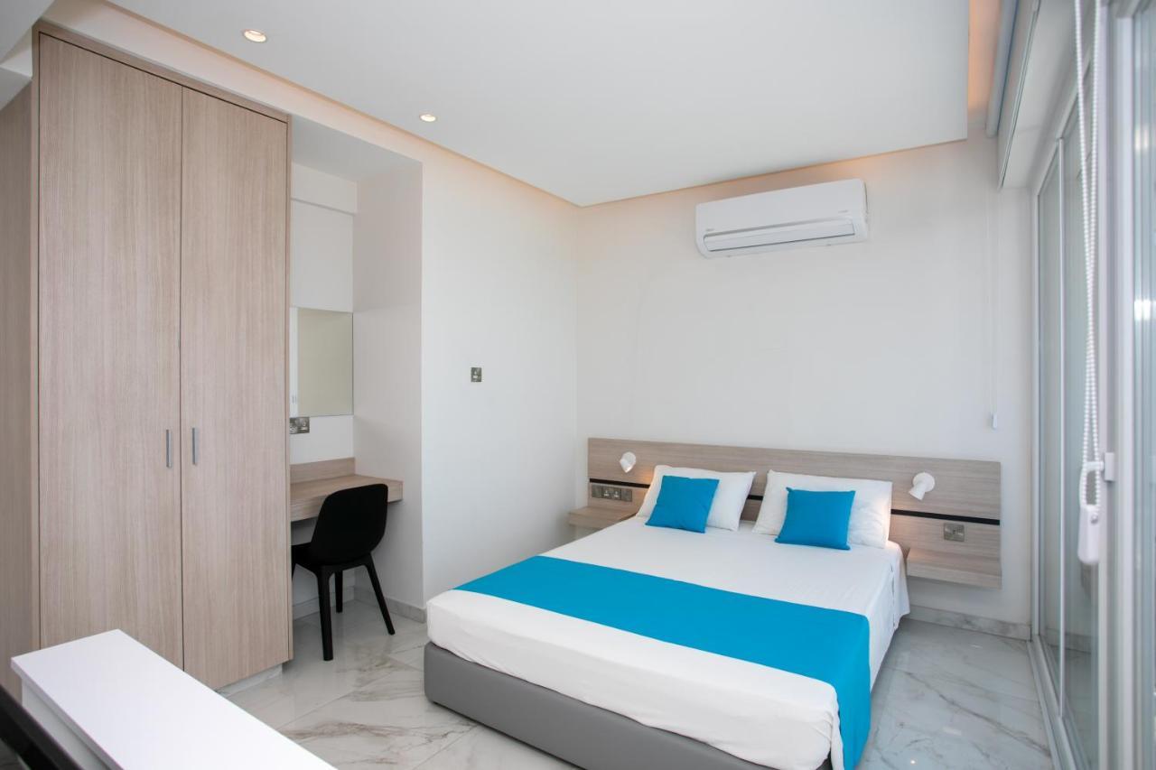 Les Palmiers Sunorama Beach Apartments Larnaca Extérieur photo