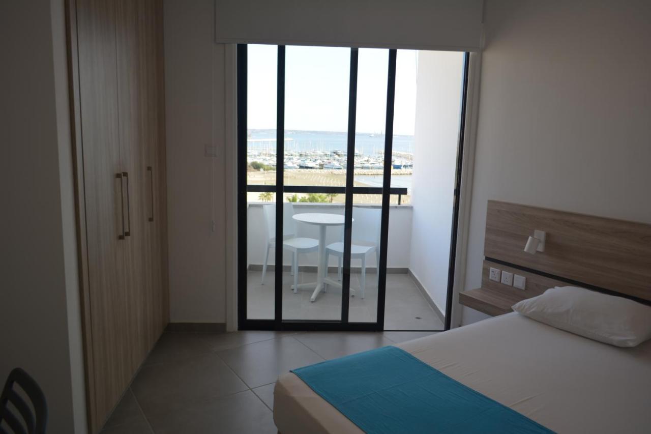 Les Palmiers Sunorama Beach Apartments Larnaca Extérieur photo