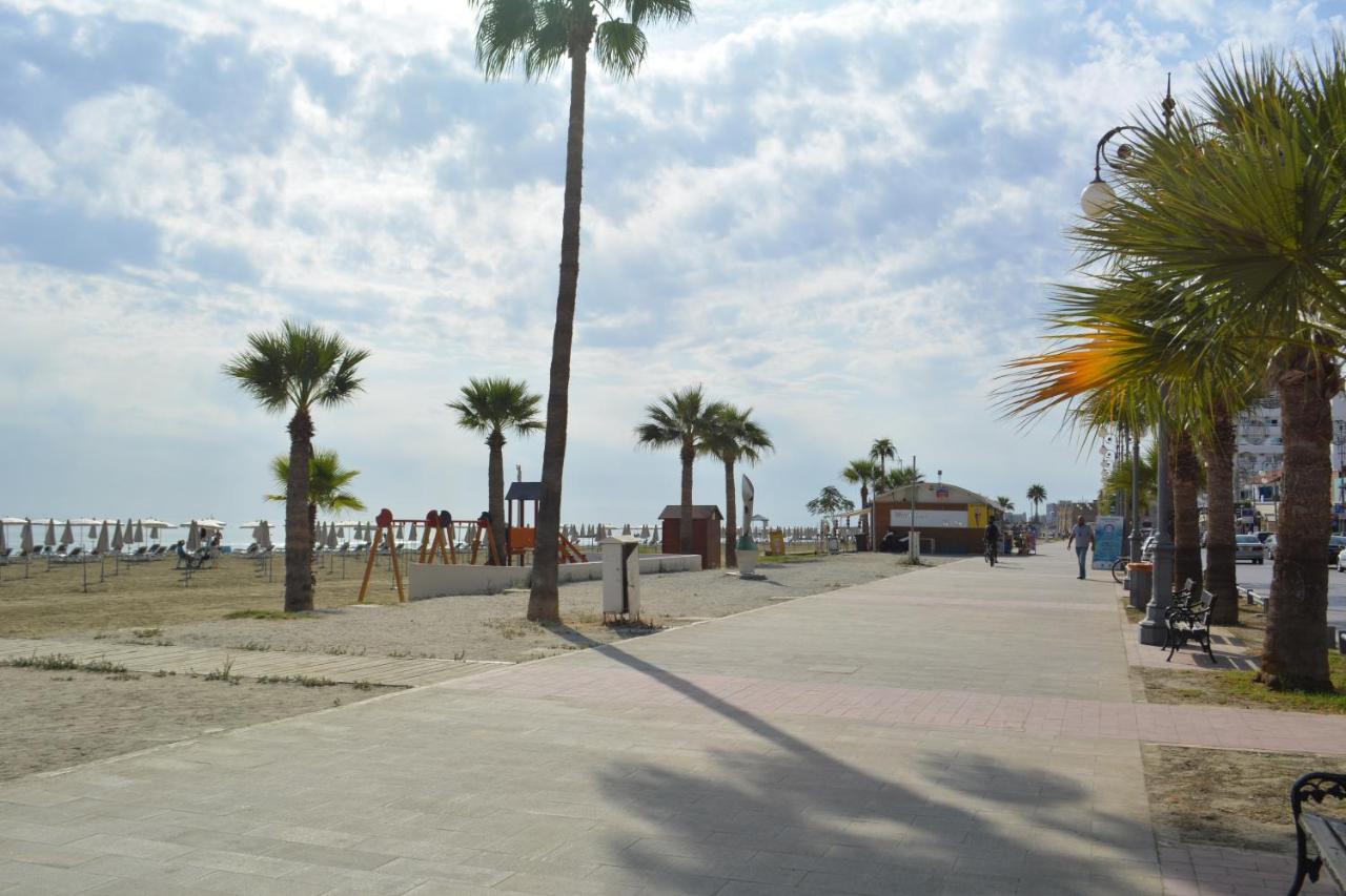 Les Palmiers Sunorama Beach Apartments Larnaca Extérieur photo